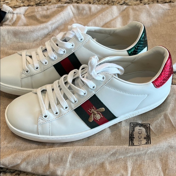 Gucci women’s ace bee’s sneakers - Picture 1 of 4